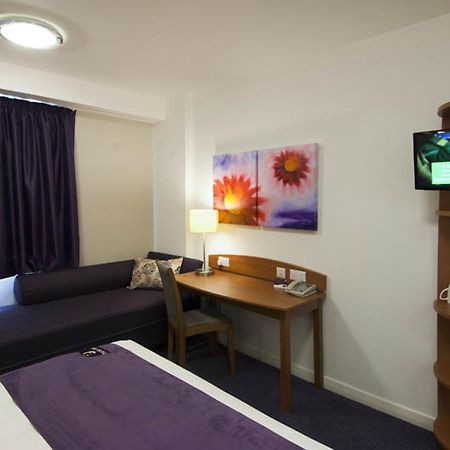 Premier Inn Falkirk Central Camelon Экстерьер фото
