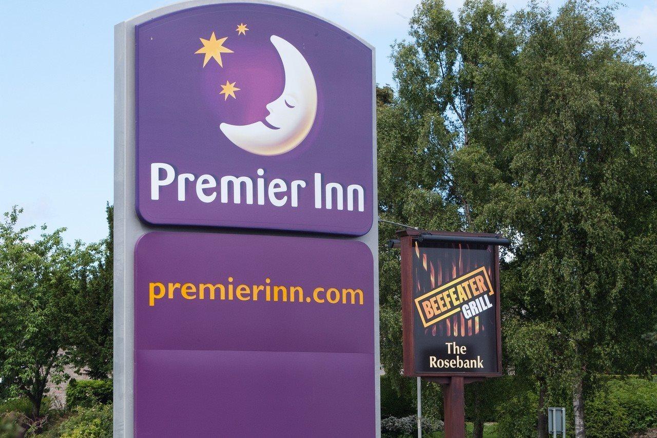 Premier Inn Falkirk Central Camelon Экстерьер фото
