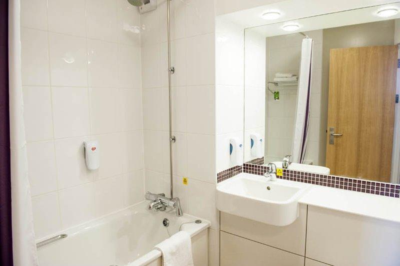 Premier Inn Falkirk Central Camelon Экстерьер фото